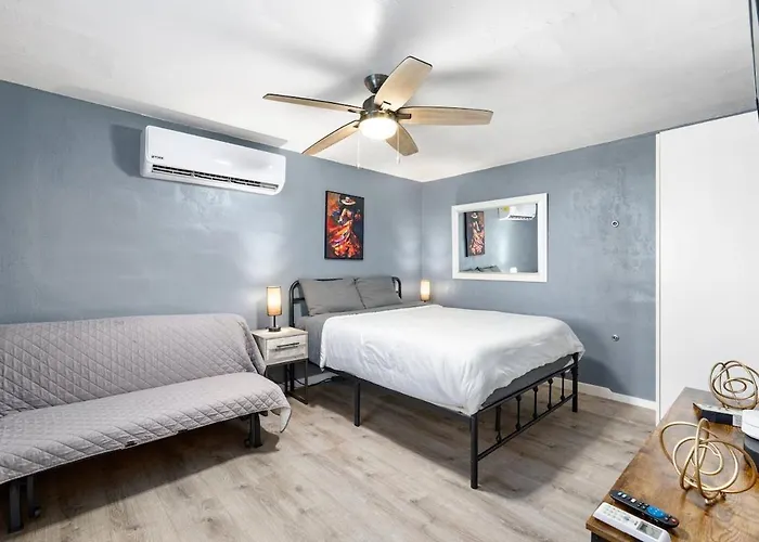 Apex Executive - 1422 E Brill St * Phoenix