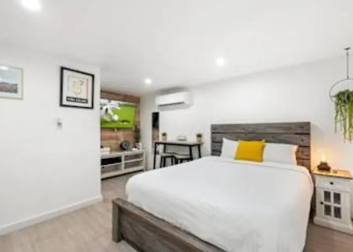 Apex Executive - 1422 E Brill St *