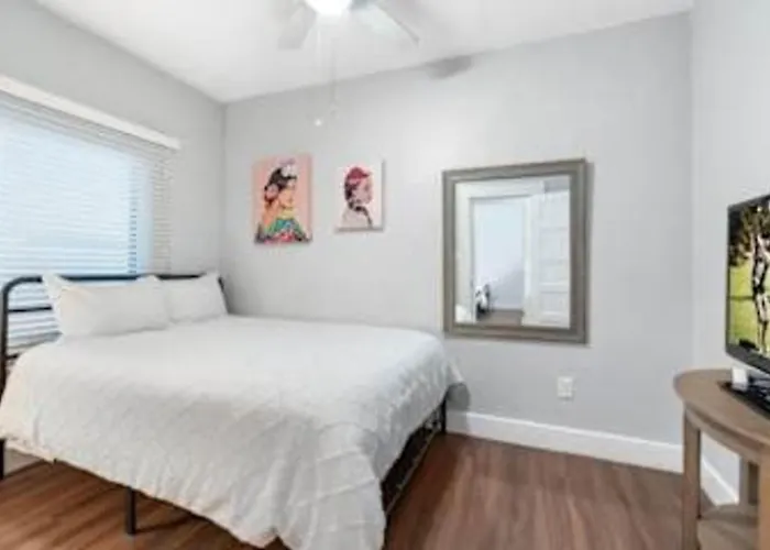 Apex Executive - 1422 E Brill St Phoenix