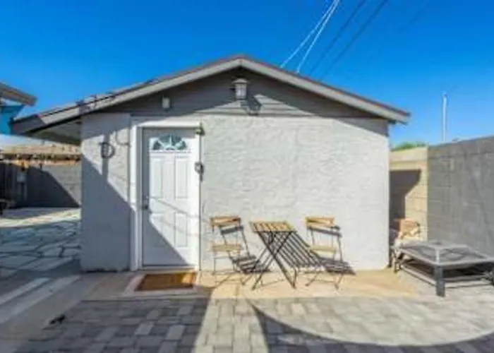 Apex Executive - 1422 E Brill St * Phoenix