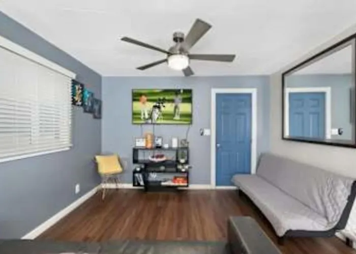Apartment Apex Executive - 1422 E Brill St